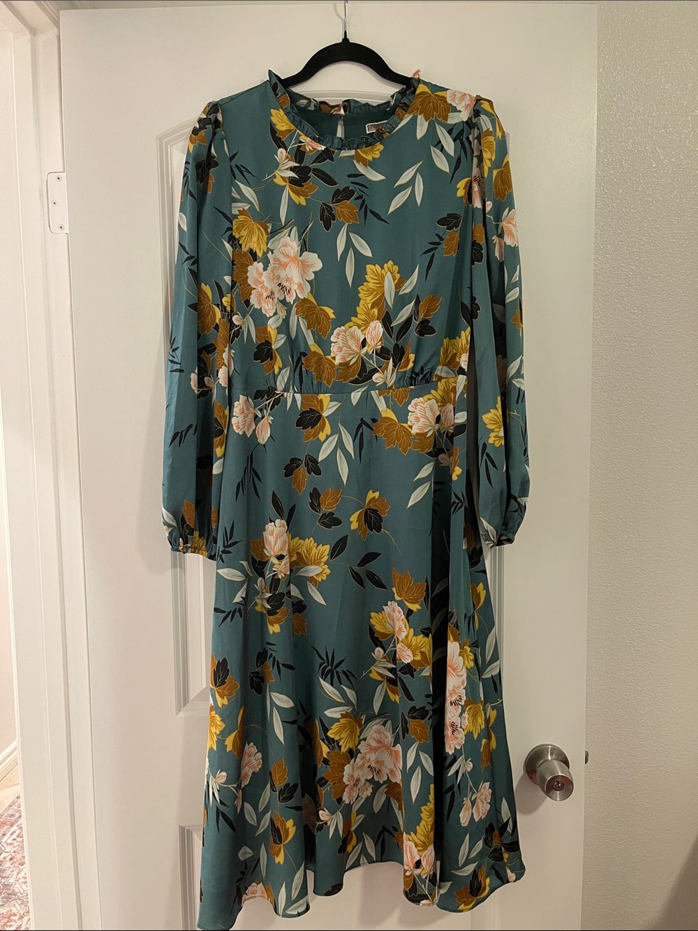 Chelsea28 Teal Floral Long-Sleeve Midi Dress